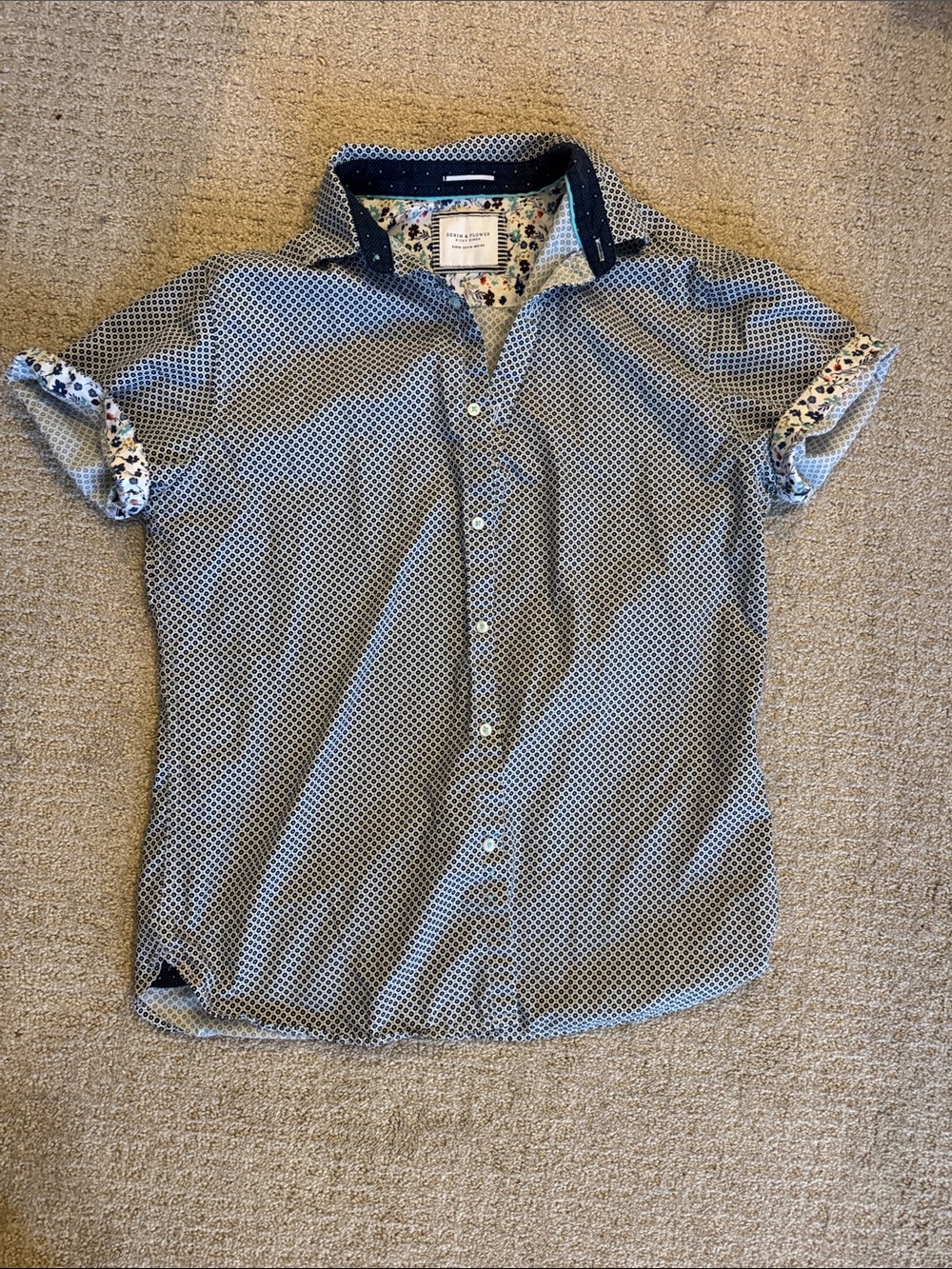 Denim & Flower Short Sleeve Flower Print Button-Up Shirt in Navy and White